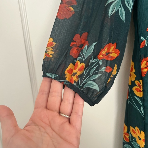 Calvin Klein V-Neck Dress / Sz M / Great Condition - Picture 5 of 7